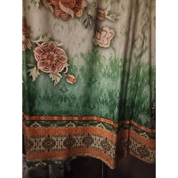 One World Women Medium Floral Geometric Print Tshirt Tunic Top NWT B7 Excellent - Picture 3 of 6